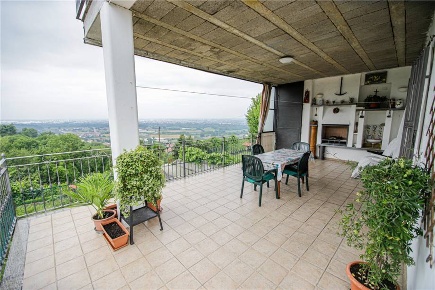 Foto Casa indipendente in -, Castiglione Torinese Centro di 631 m²