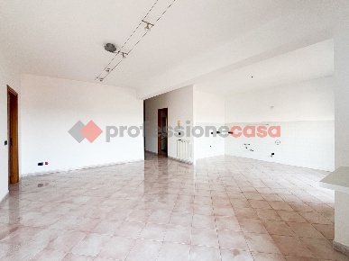 Foto Appartamento in Via F. Amendolia 3, Pace del Mela Centro di 148 m²