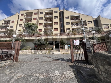 Foto Appartamento in Via NAZIONALE 70, Paola Centro di 213 m² con 4 locali