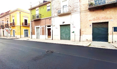 Foto Negozio in GRAMSCI, San Severo di 79 m² con 2 locali in vendita