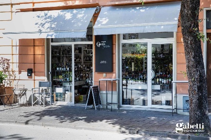 Foto Attività commerciale in Piazza Roosevelt 3, Cattolica di 43 m²