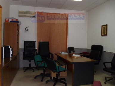 Foto Ufficio a Afragola di 100 m² con 4 locali in affitto