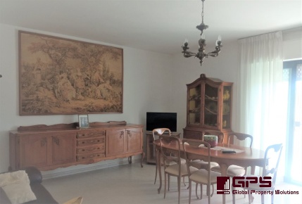 Foto Appartamento a Bari Carbonara di Bari di 110 m² con 4 locali