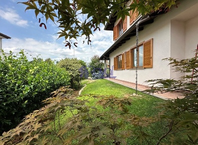 Foto Villa unifamiliare a Parabiago Ravello, Villastanza, Villapia