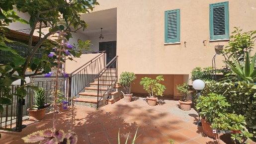 Foto Villa a schiera in salita santa Lucia, Messina di 210 m² con 6 locali