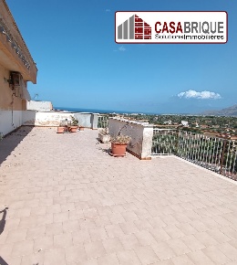 Foto Appartamento in Via Giovanni Pascoli, Bagheria Centro di 140 m²