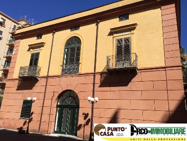 Foto Appartamento in Via Claudio Monteverdi, Palermo Malaspina di 350 m²