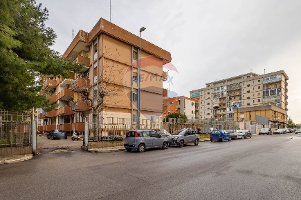 Foto Laboratorio a Bari Japigia di 132 m² con 1 locali in vendita