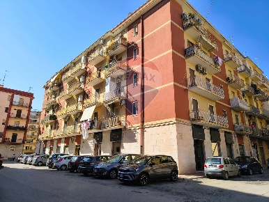 Foto Appartamento in Via Francesco Rubini, Trani di 112 m² con 4 locali