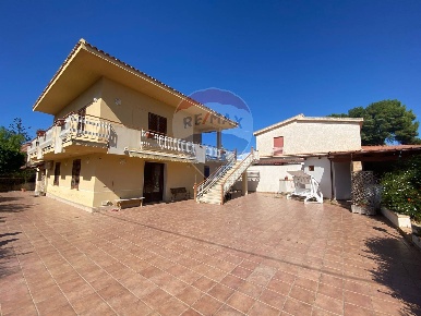 Foto Villa unifamiliare in Via Poseidone 7, Misiliscemi Marausa Lido