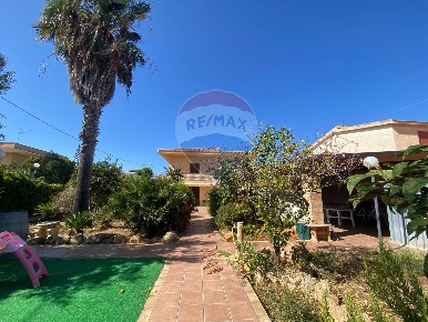 Foto Villa singola in Via Poseidone, Misiliscemi Marausa Lido di 210 m²