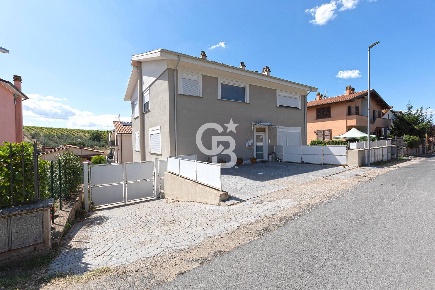 Foto Villa unifamiliare in Via Madonna del Piano, Bomarzo Centro di 130 m²