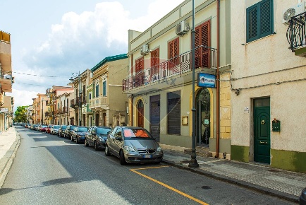 Foto Casa indipendente in Via Umberto I, Nizza di Sicilia Centro di 140 m²