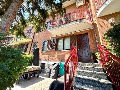 Foto Villa a schiera a Alessandria Cristo di 160 m² con 5 locali in vendita