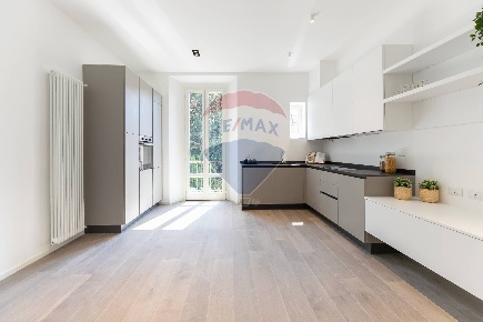 Foto Appartamento in Via Pontida, Milano Moscova di 65 m² con 3 locali