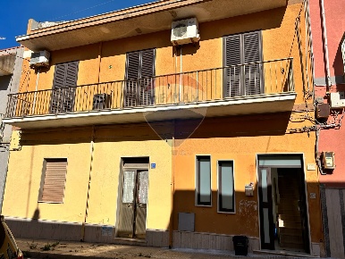 Foto Case semi ndipendenti a Pachino Centro di 98 m² con 6 locali