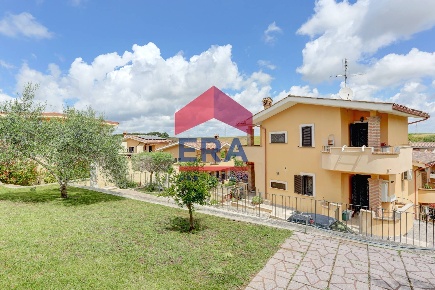 Foto Villa bifamiliare in Via Treviso, Pomezia Maggiona - Area Produttiva