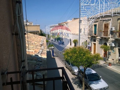 Foto Casa indipendente a Chiaramonte Gulfi Centro di 107 m² con 5 locali