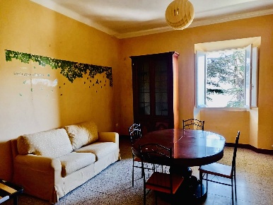 Foto Appartamento in via ramazzani, Arcevia Centro di 90 m² con 3 locali
