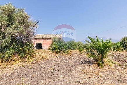 Foto Rustico in Via Palazzolo, Belpasso di 63 m² con 3 locali in vendita