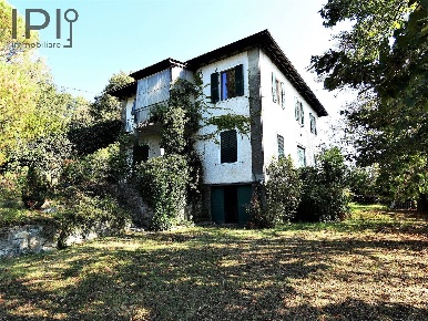 Foto Villa singola in via vecchia di plodio, Carcare di 260 m² in vendita