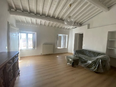 Foto Appartamento in Via Orsini, Vicopisano Centro di 110 m² con 5 locali