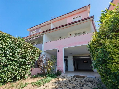 Foto Villa bifamiliare a Senorbì di 200 m² con 4 locali in vendita