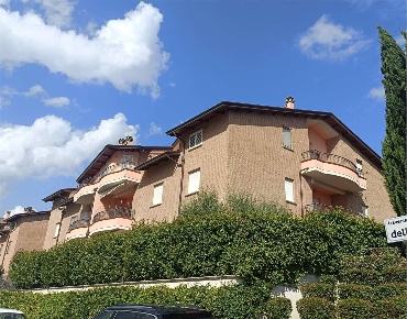 Foto Appartamento in via dell'Engobbio 7, Deruta Centro di 90 m² in vendita