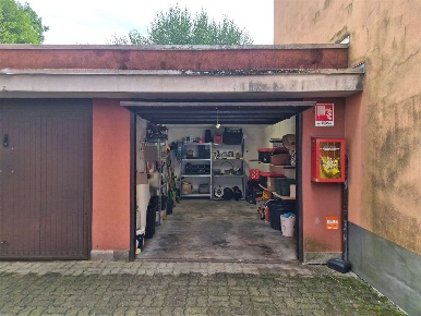 Foto Box in Via Carlo Marx, Saronno di 15 m² con 1 locali in vendita