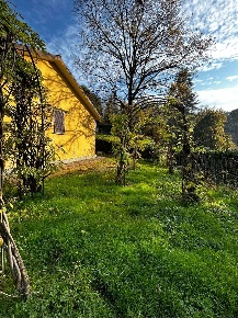 Foto Villa unifamiliare in Via dei Gardanesi  38, Lipomo di 500 m²