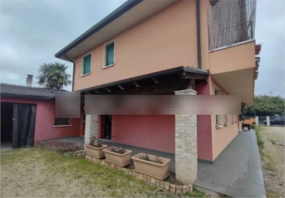 Foto Appartamento in Via dell'Industria, Camponogara di 85 m² con 4 locali