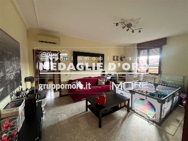Foto Appartamento in ad.ze Via Nobili, Modena Villaggio Giardino di 67 m²