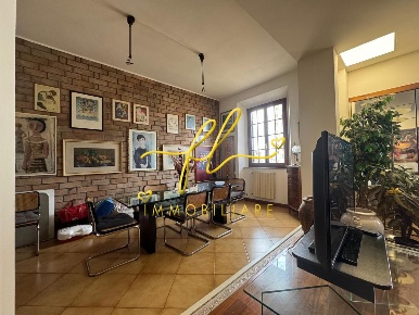 Foto Appartamento a Livorno Calzabigi di 199 m² con 7 locali in vendita