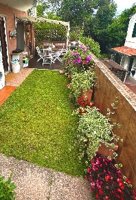Foto Villa bifamiliare a Pisa Coltano - Le Rene di 120 m² con 6 locali