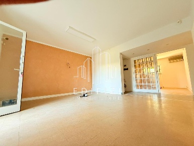 Foto Appartamento a Massa Marina di Massa Centro di 65 m² con 3 locali
