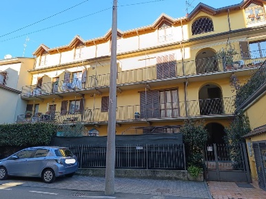 Foto Appartamento a Limbiate Centro di 97 m² con 4 locali in vendita