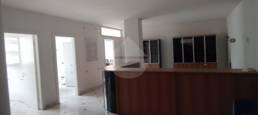 Foto Ufficio in Via Mario Angeloni, Perugia di 120 m² con 5 locali