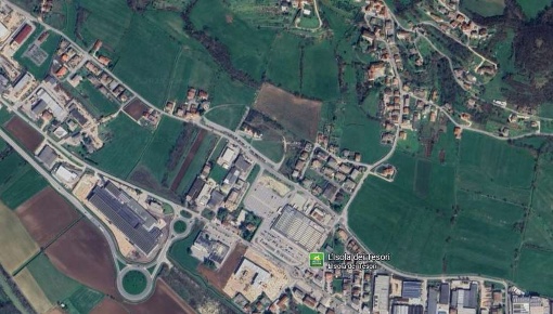 Foto Terreno edificabile in Via Luigi Albanese, Cornedo Vicentino di 744 m²