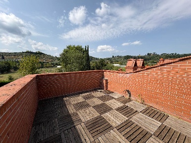 Foto Casa indipendente a Firenze Europa di 200 m² con 8 locali in vendita