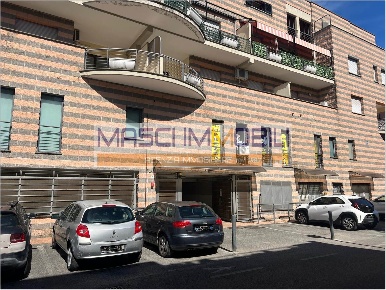 Foto Garage a Fiano Romano di 15 m² con 1 locali in vendita