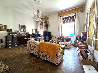 Foto Appartamento a Firenze Mazzini - Oberdan di 285 m² con 12 locali