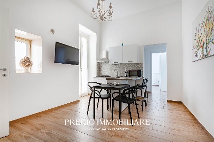 Foto Casa indipendente in Via Micelli, Mola di Bari Centro di 205 m²