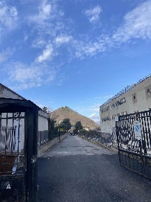 Foto Garage a Cava de' Tirreni Centro di 27 m² con 1 locali in vendita