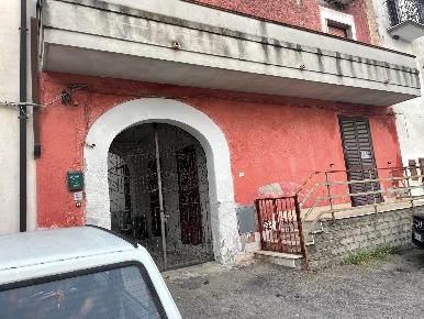 Foto Appartamento a Sessa Aurunca Fasani di 135 m² con 6 locali in vendita