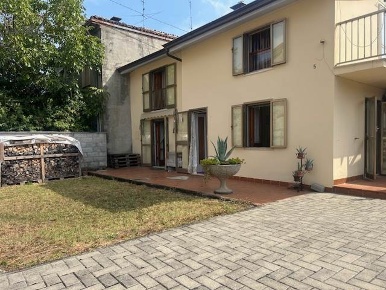 Foto Appartamento in via godi 5, San Giorgio Piacentino di 140 m²