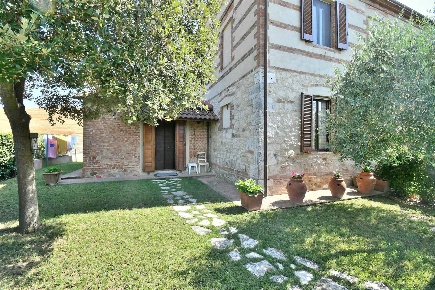 Foto Appartamento in SP 7, Castelnuovo Berardenga di 105 m² con 5 locali