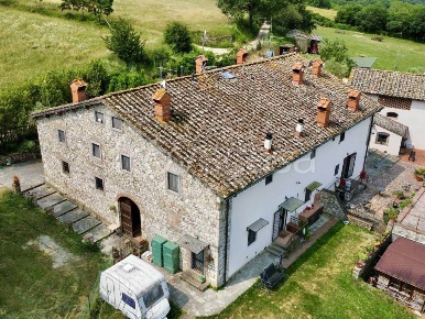 Foto Rustico a Scarperia e San Piero di 280 m² in vendita