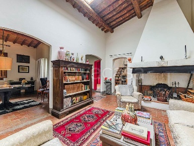 Foto Rustico a Bagno a Ripoli Grassina di 140 m² con 5 locali in vendita