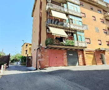 Foto Appartamento in Via dell'Alloro 23, Catania Centro di 88 m² in vendita