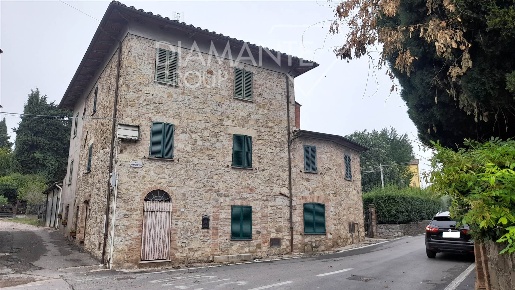 Foto Rustico a Cetona Centro di 213 m² con 8 locali in vendita